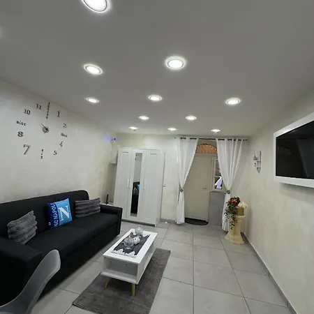 Il Rifugio Di Kekka Piazza Del Plebiscito * ナポリ